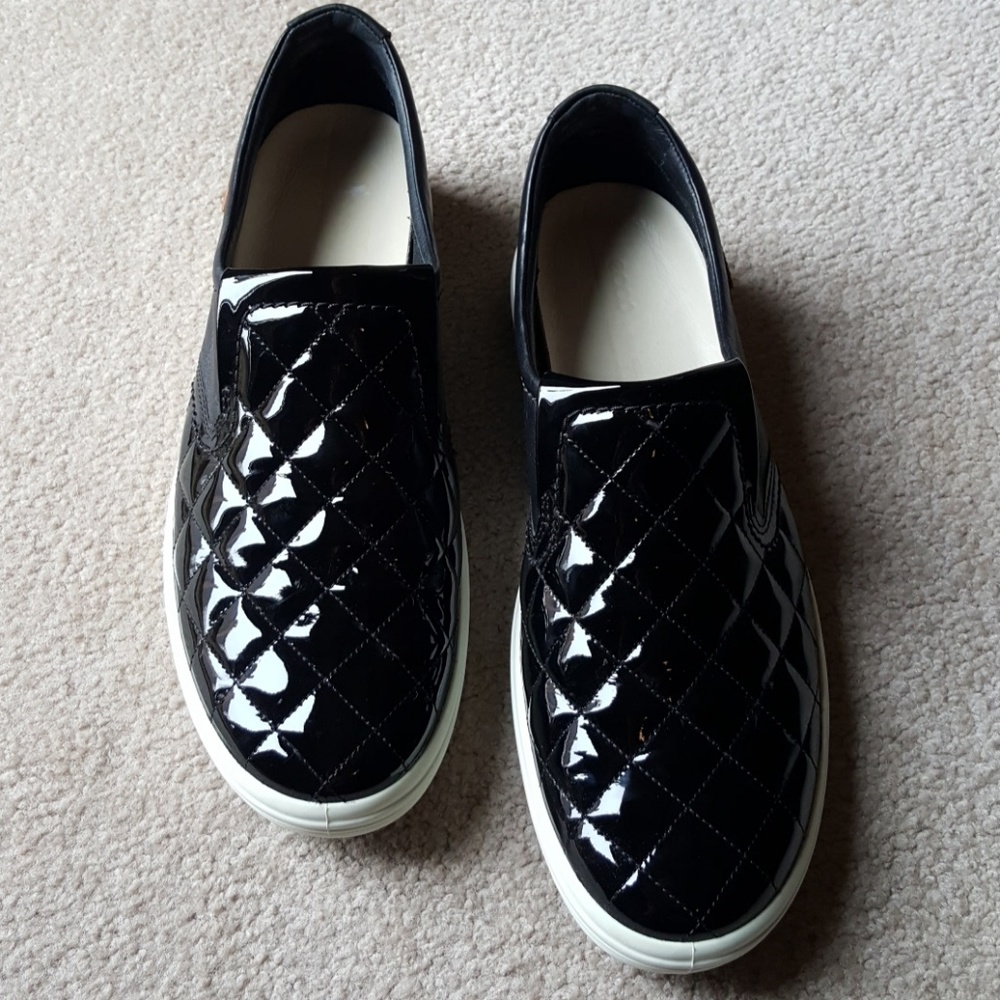 ECCO Black Quilted Women's Slip on Shoes Sz 42